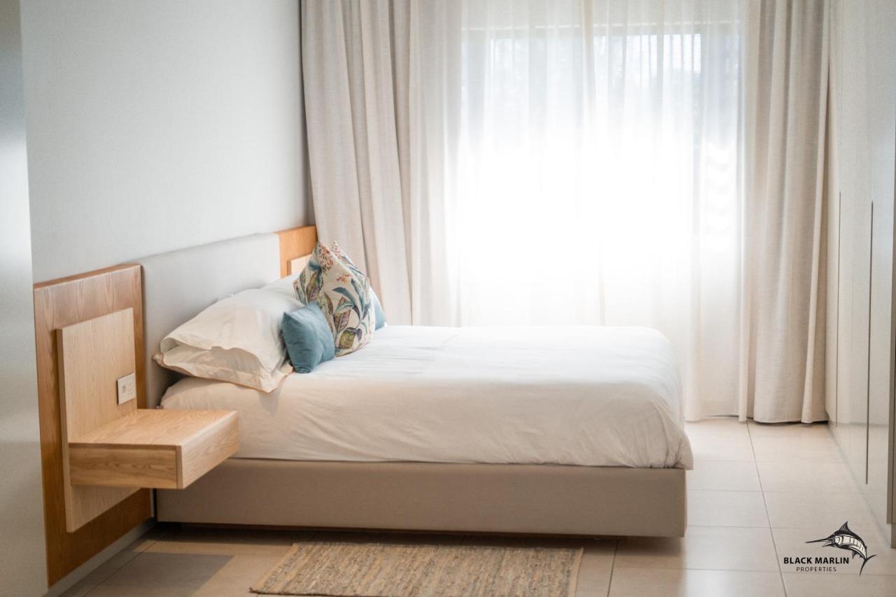 Black Marlin Apartments Pereybere Beach Buitenkant foto
