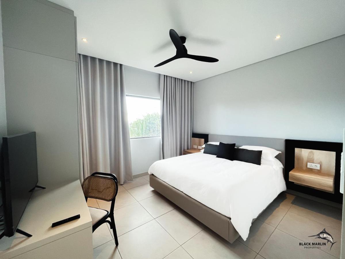 Black Marlin Apartments Pereybere Beach Buitenkant foto