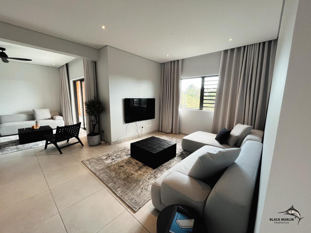 Black Marlin Apartments Pereybere Beach Buitenkant foto