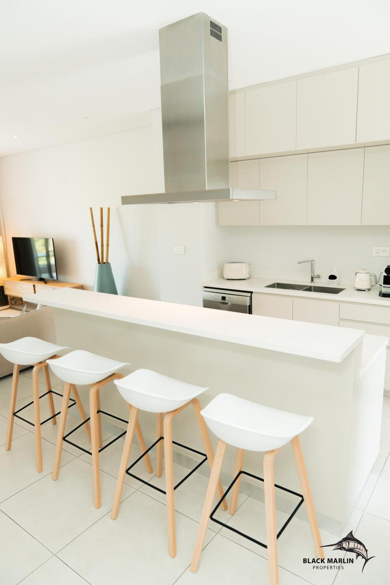 Black Marlin Apartments Pereybere Beach Buitenkant foto